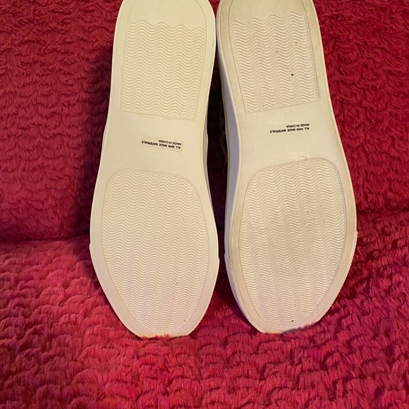 💗 NEW Report (Leopard High Top Sneakers) with box - Picture 2 of 4